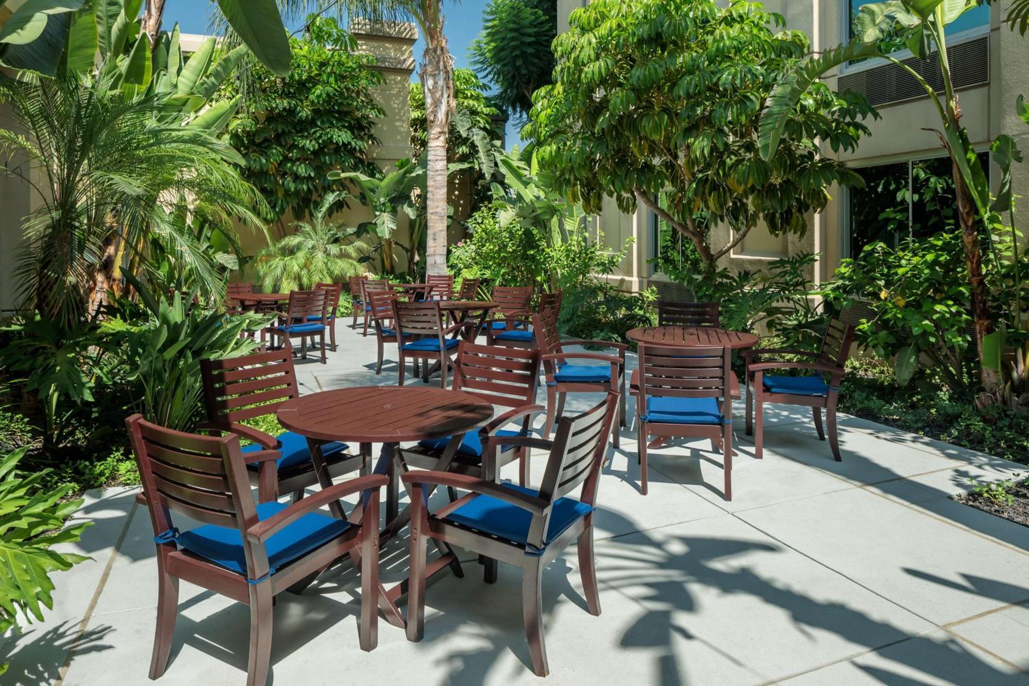 Doubletree By Hilton Los Angeles/Commerce Exterior foto